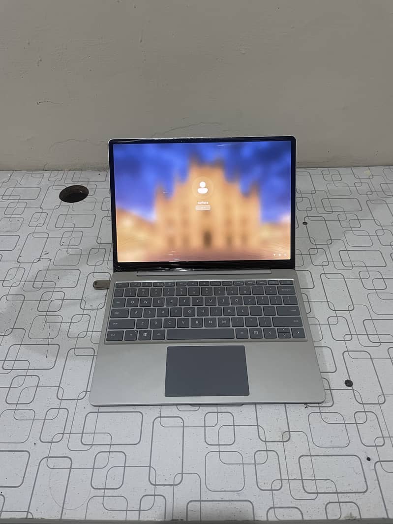 Surface i5 10 generation 7