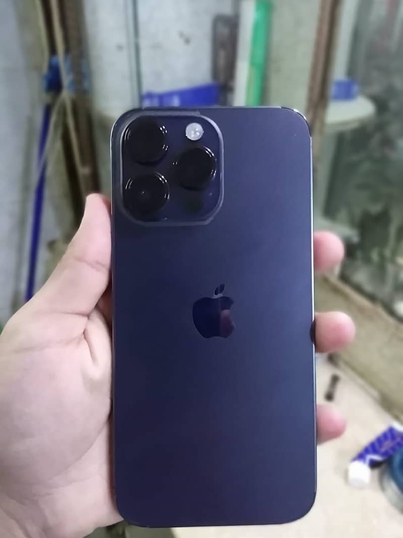 Apple iPhone 14 Pro Max 1
