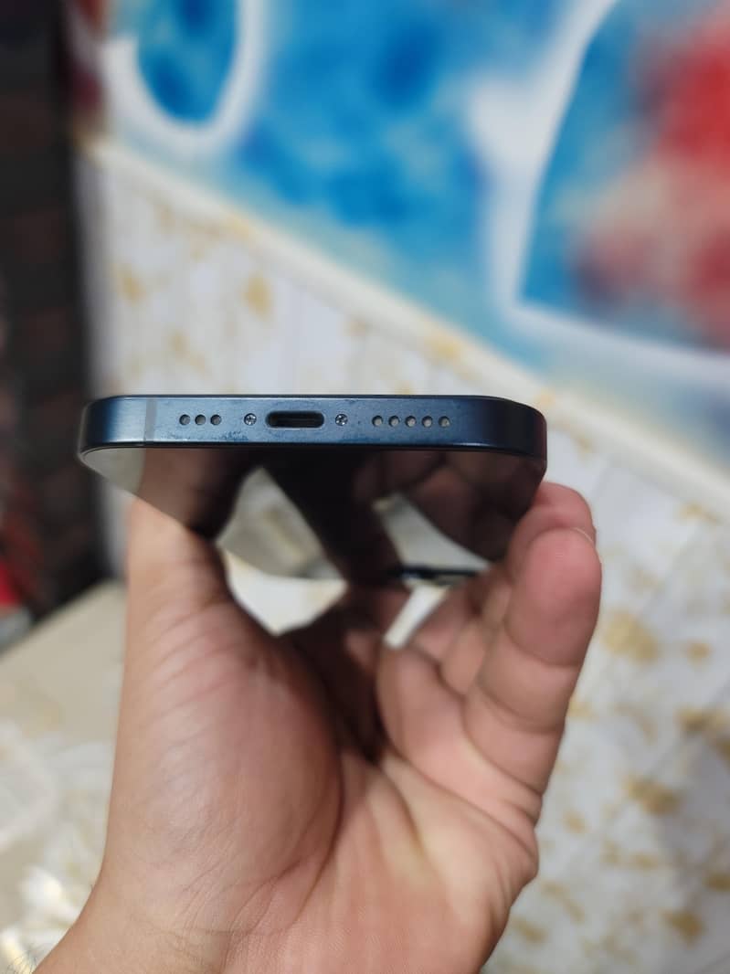 Apple iPhone 13 3