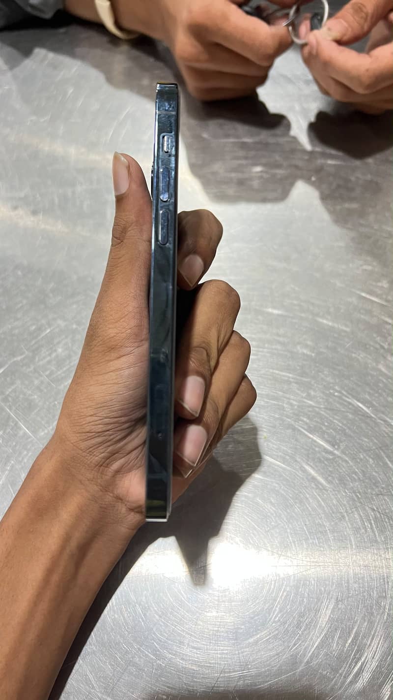 Apple iPhone 12 Pro 1