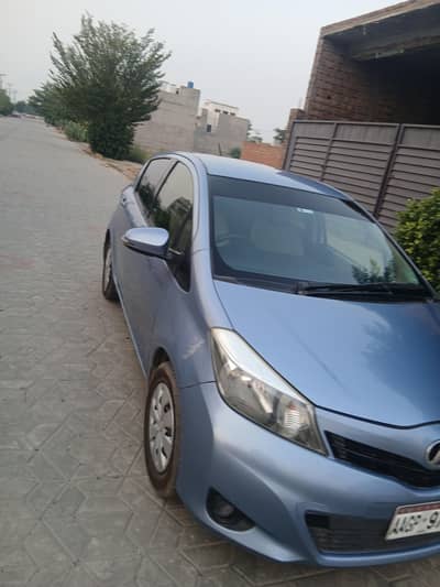 Toyota Vitz 2015
