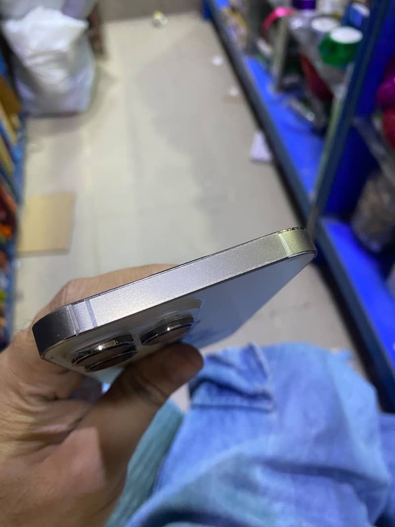 Apple iPhone 14 Pro Max 5