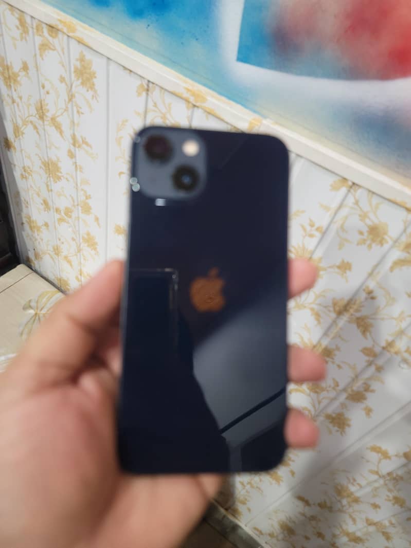 Apple iPhone 13 7