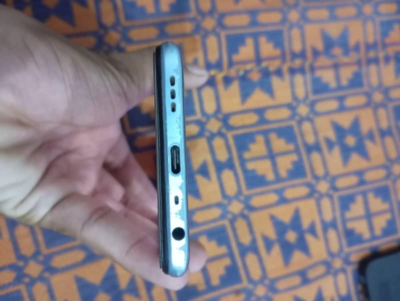 OPPO A54 4
