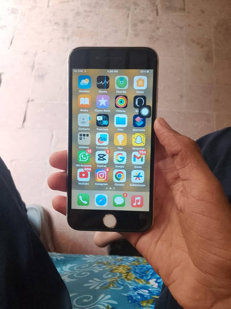 Apple iPhone 8 1