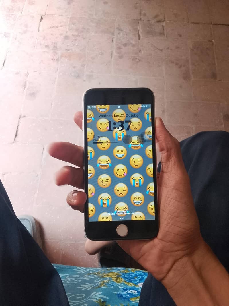 Apple iPhone 8 5