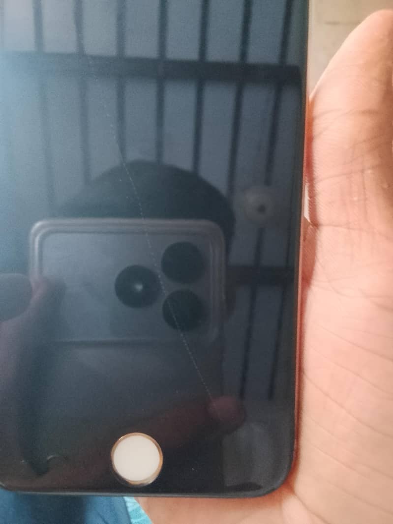 Apple iPhone 8 6