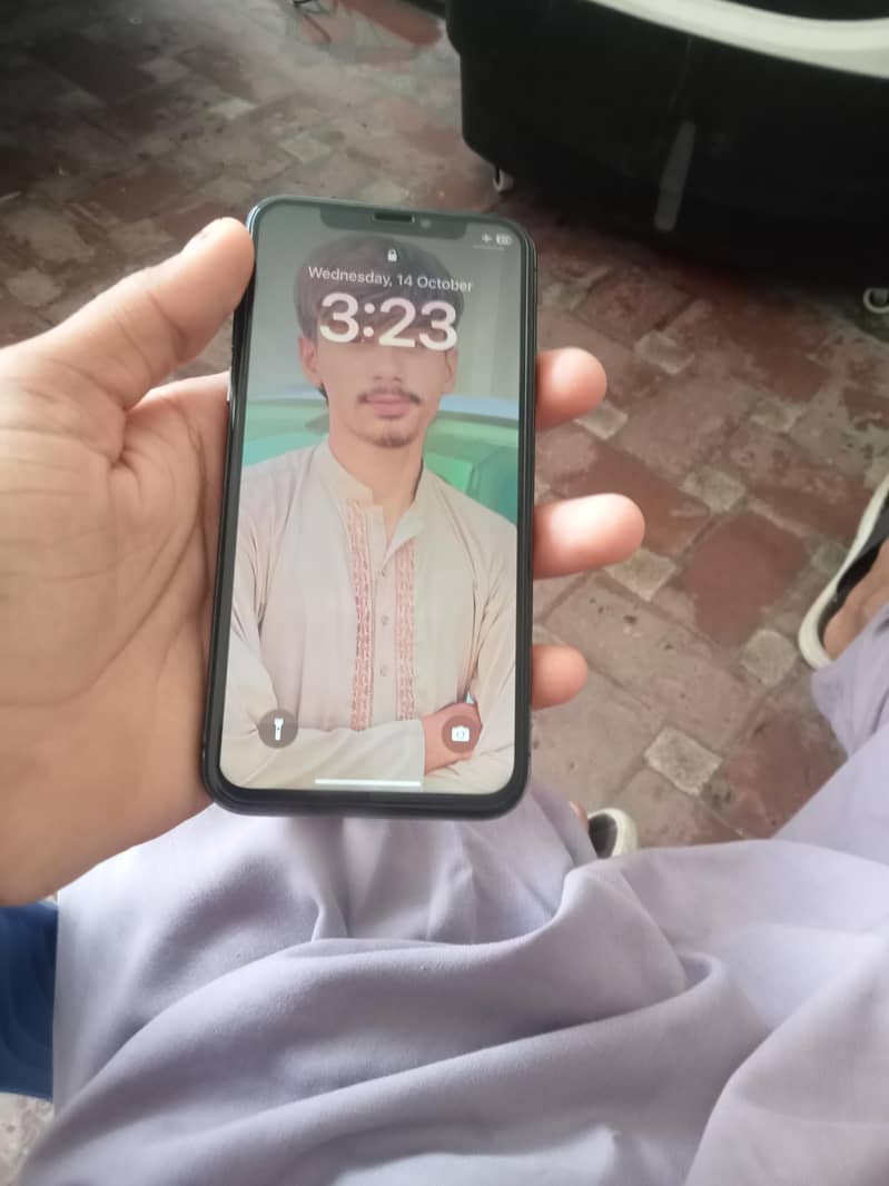 Apple iPhone X 0