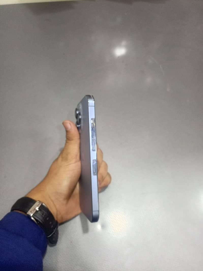 Apple iPhone 13 Pro 1