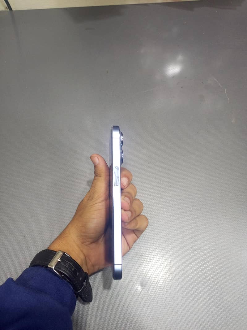 Apple iPhone 13 Pro 2
