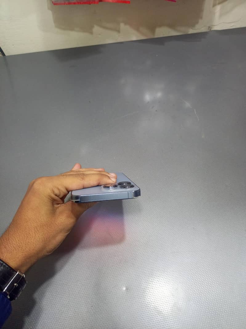 Apple iPhone 13 Pro 4
