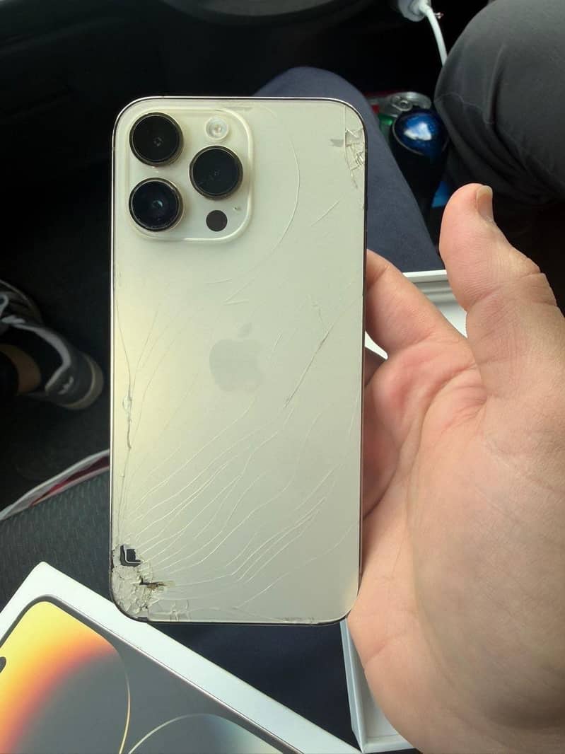 Apple iPhone 14 Pro Max 0