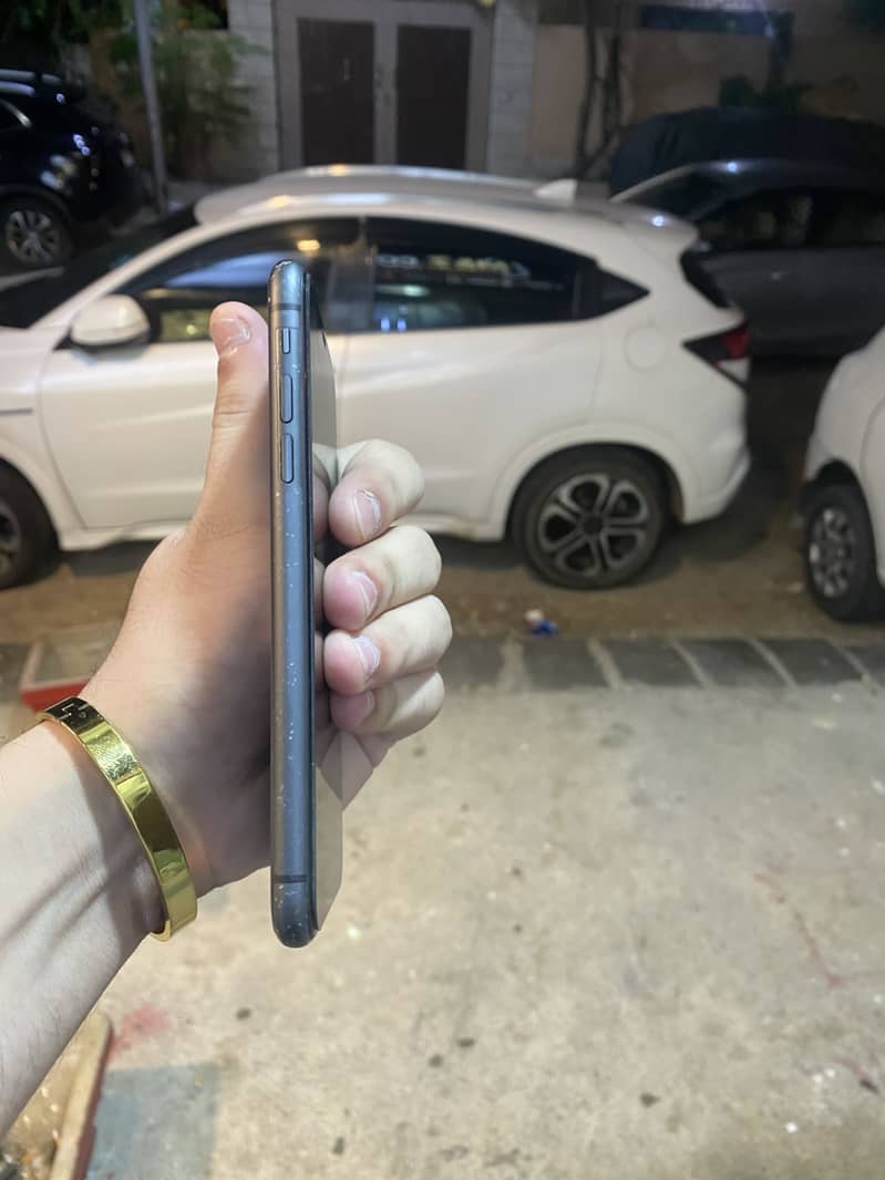 Apple iPhone 11 1