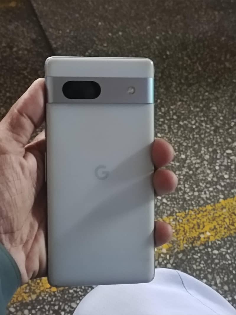 Google Pixel 7a 1