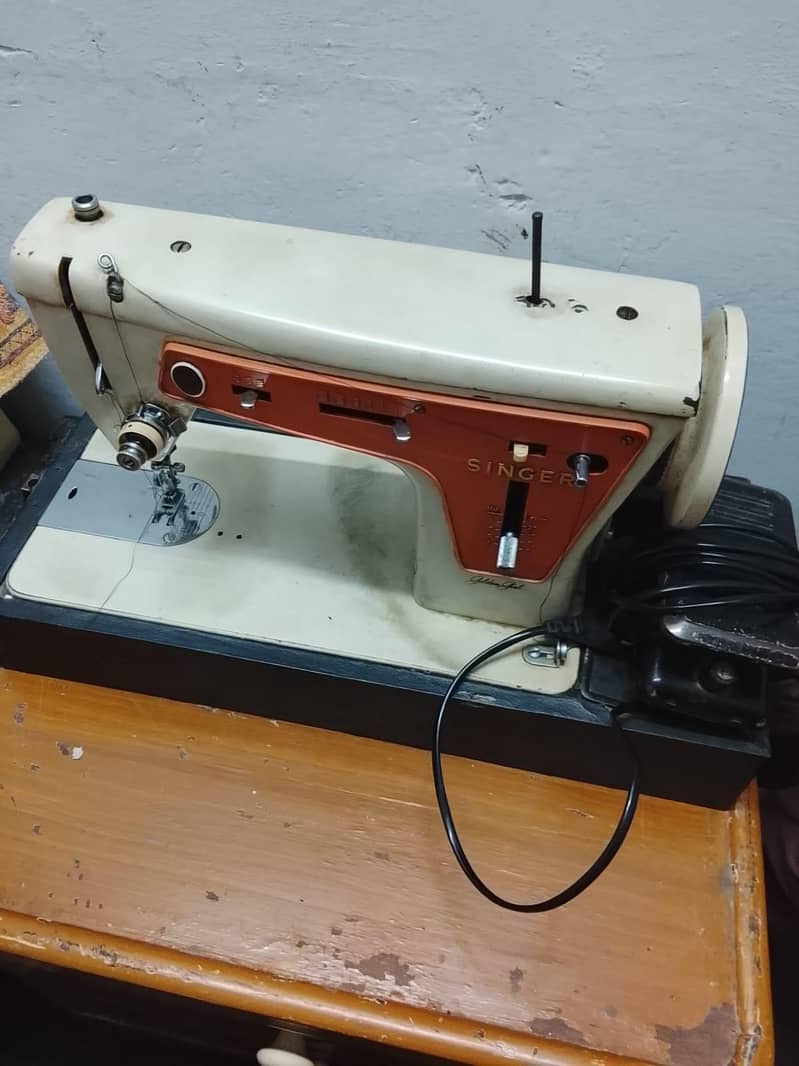 Original Singer Sewing Machine 0