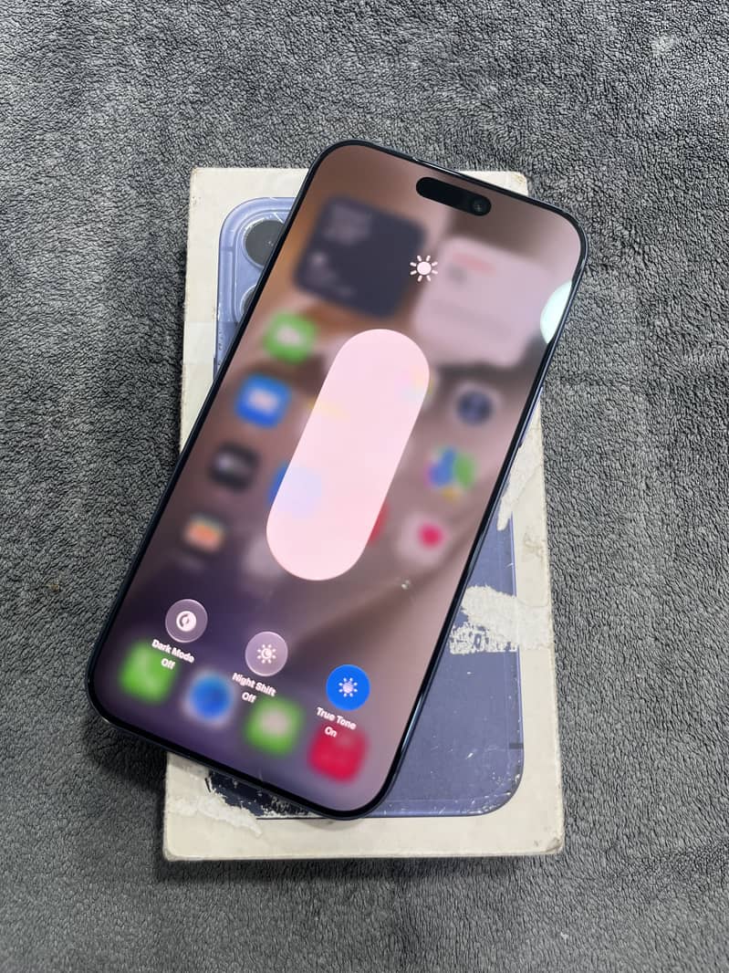 Apple iPhone 17 Pro Max 1