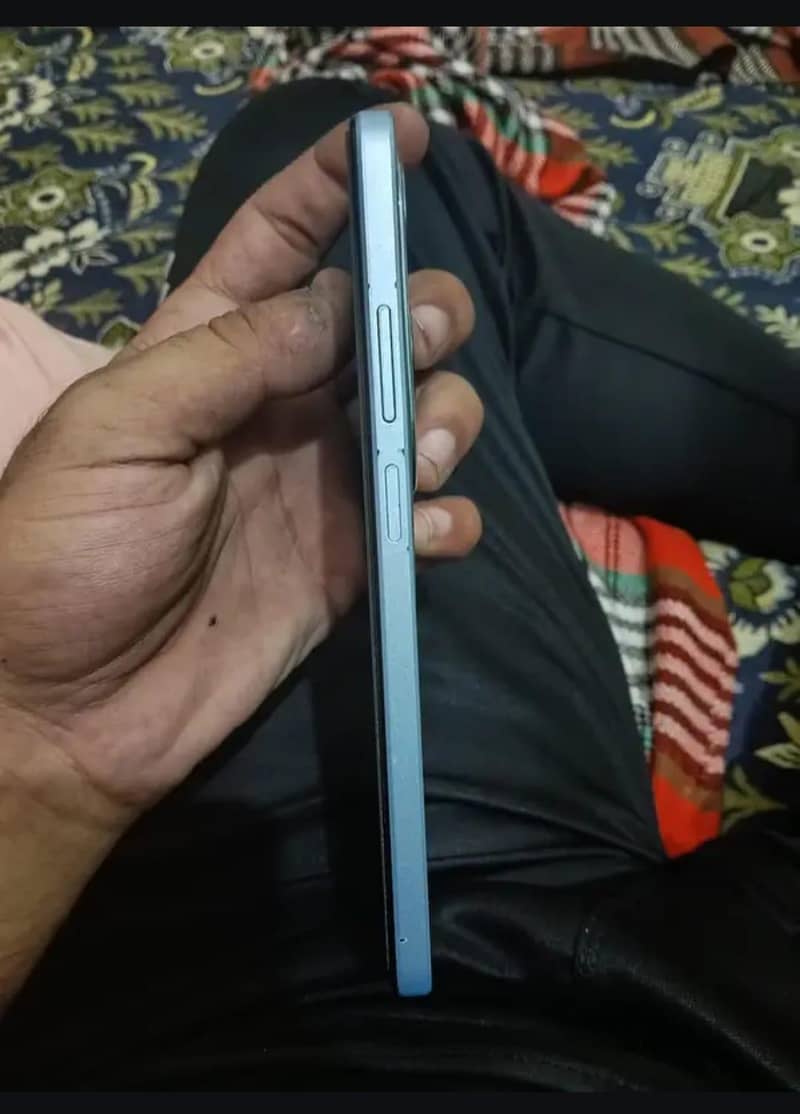 oppo A60 4
