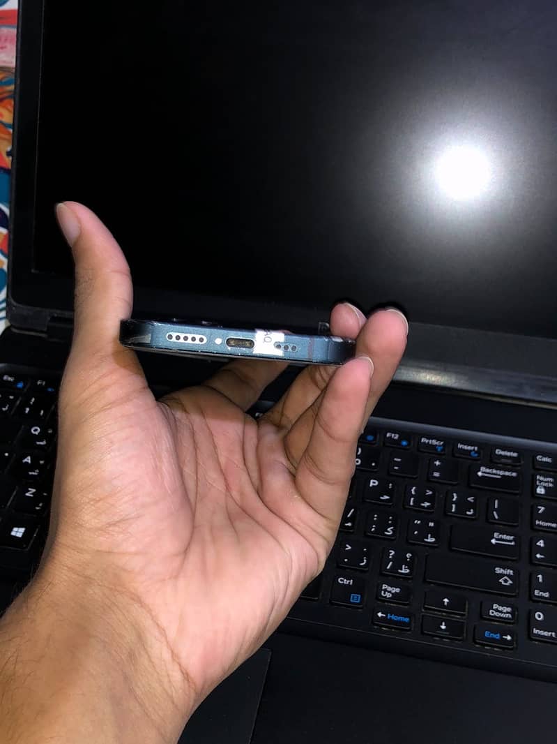 Apple iPhone 13 4