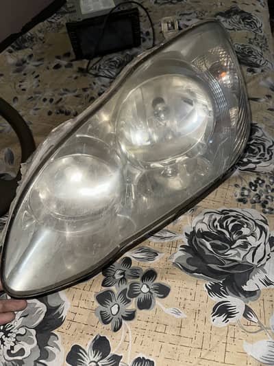 Toyota corolla GLI 2006 model original light (left side)