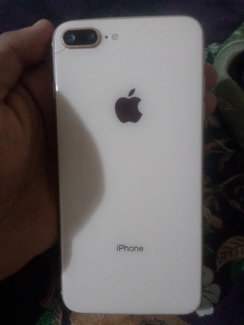 Apple iPhone 8 Plus 0