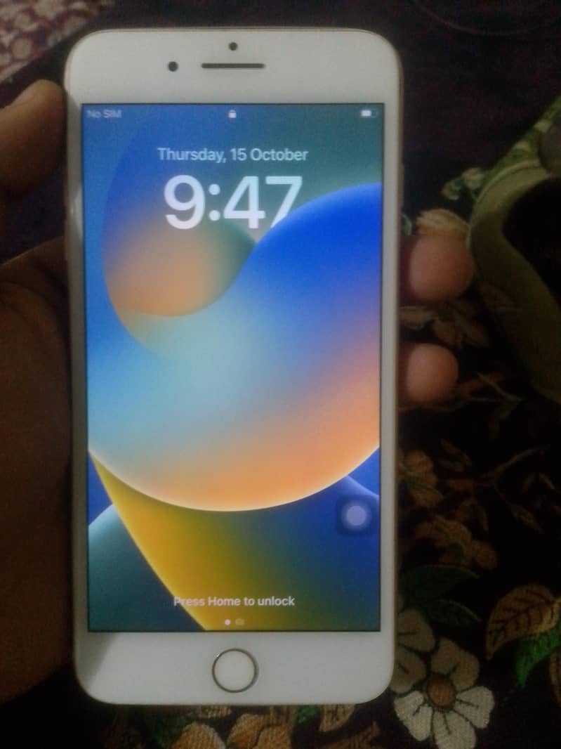 Apple iPhone 8 Plus 1