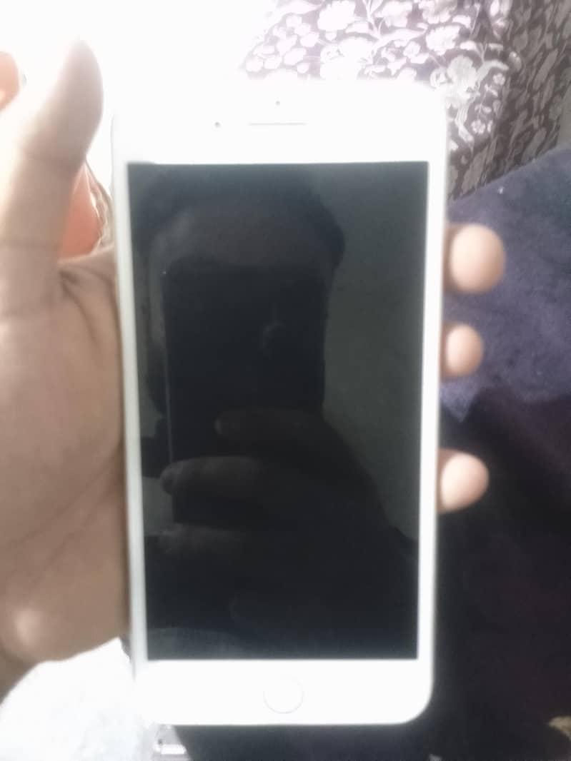 Apple iPhone 8 Plus 5