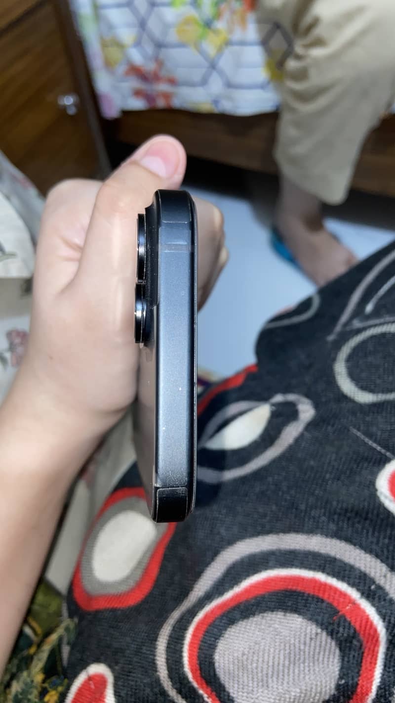 Iphone 15 jv. . 3