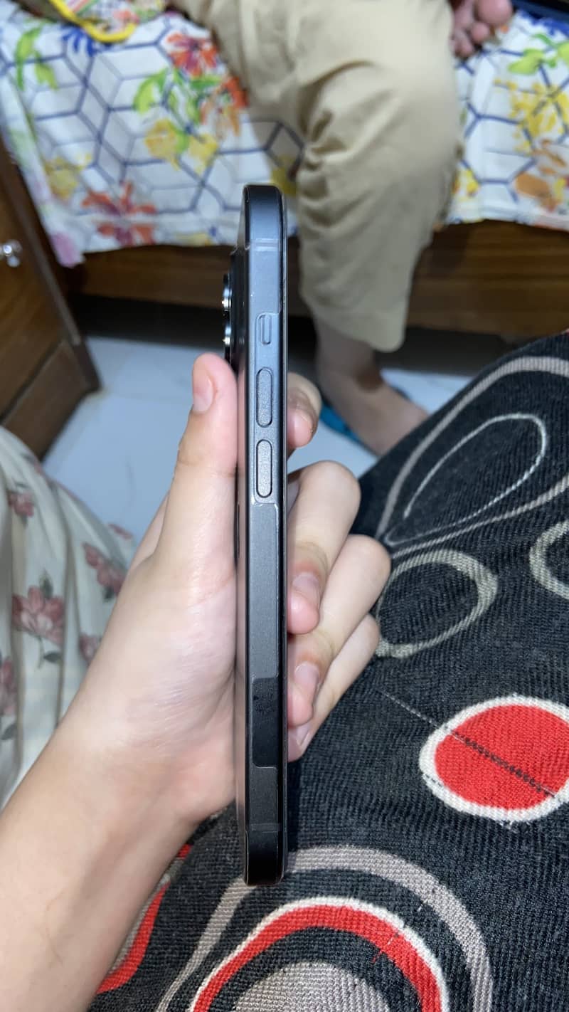 Iphone 15 jv. . 5