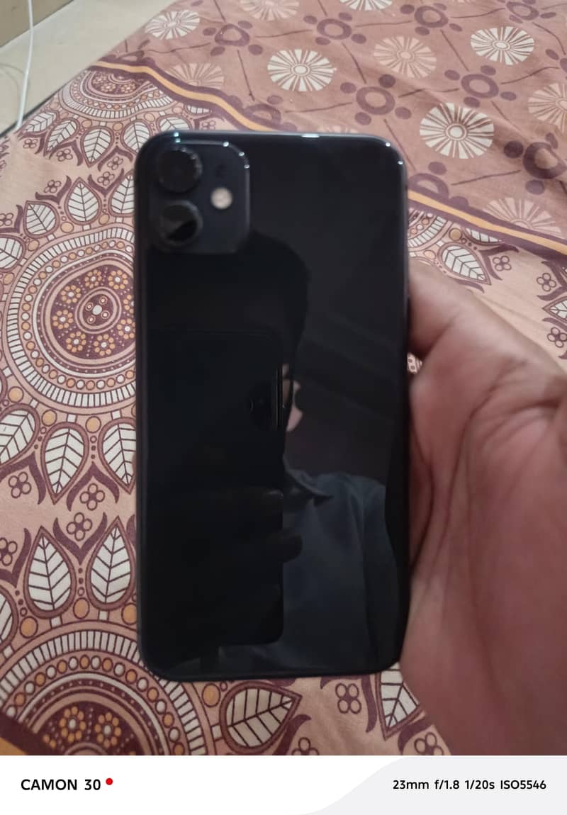 Apple iPhone 11 4