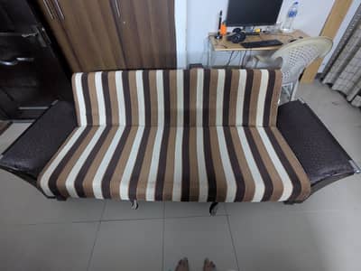 Sofa cumbed and 5 seater sofa for sale (read complete ad)