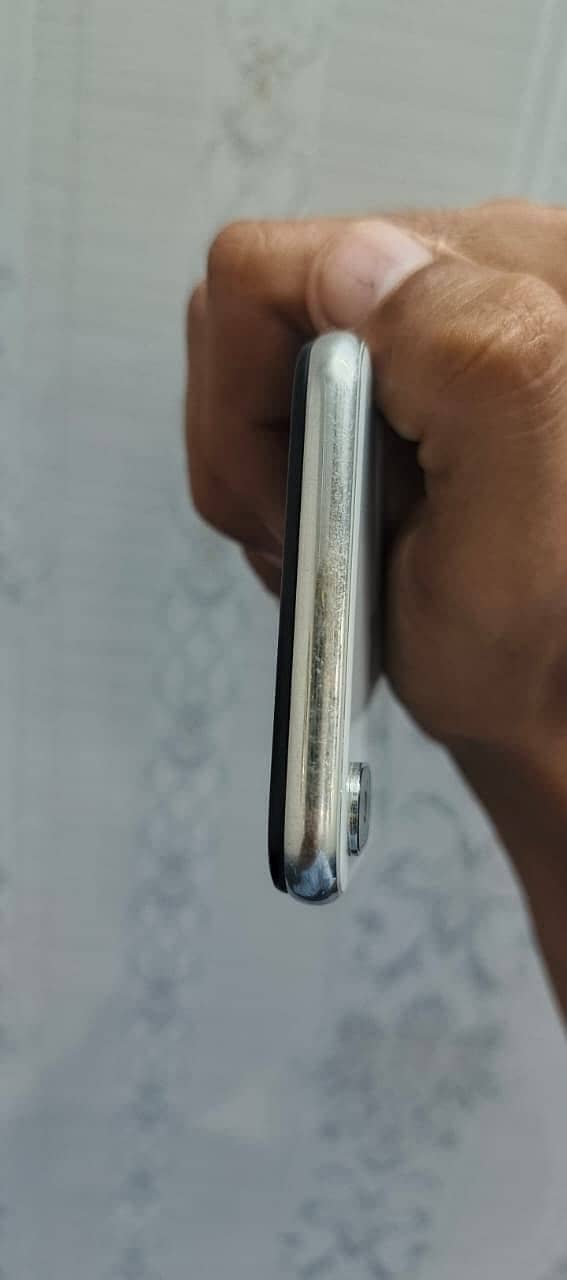 Apple iPhone X 5