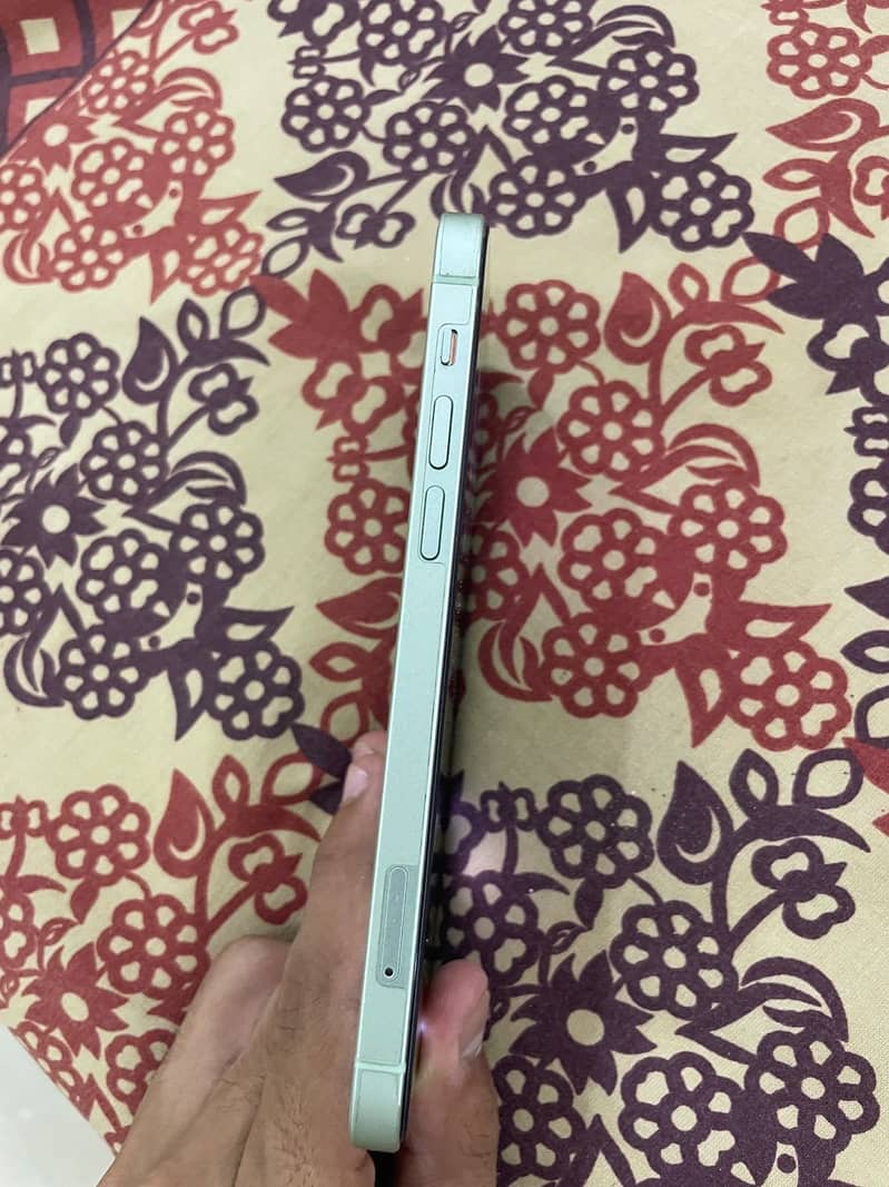 Apple iPhone 12 1