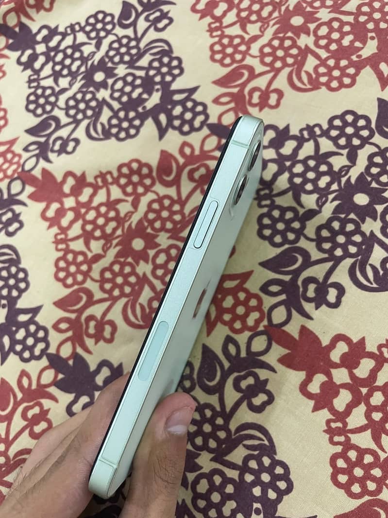 Apple iPhone 12 3