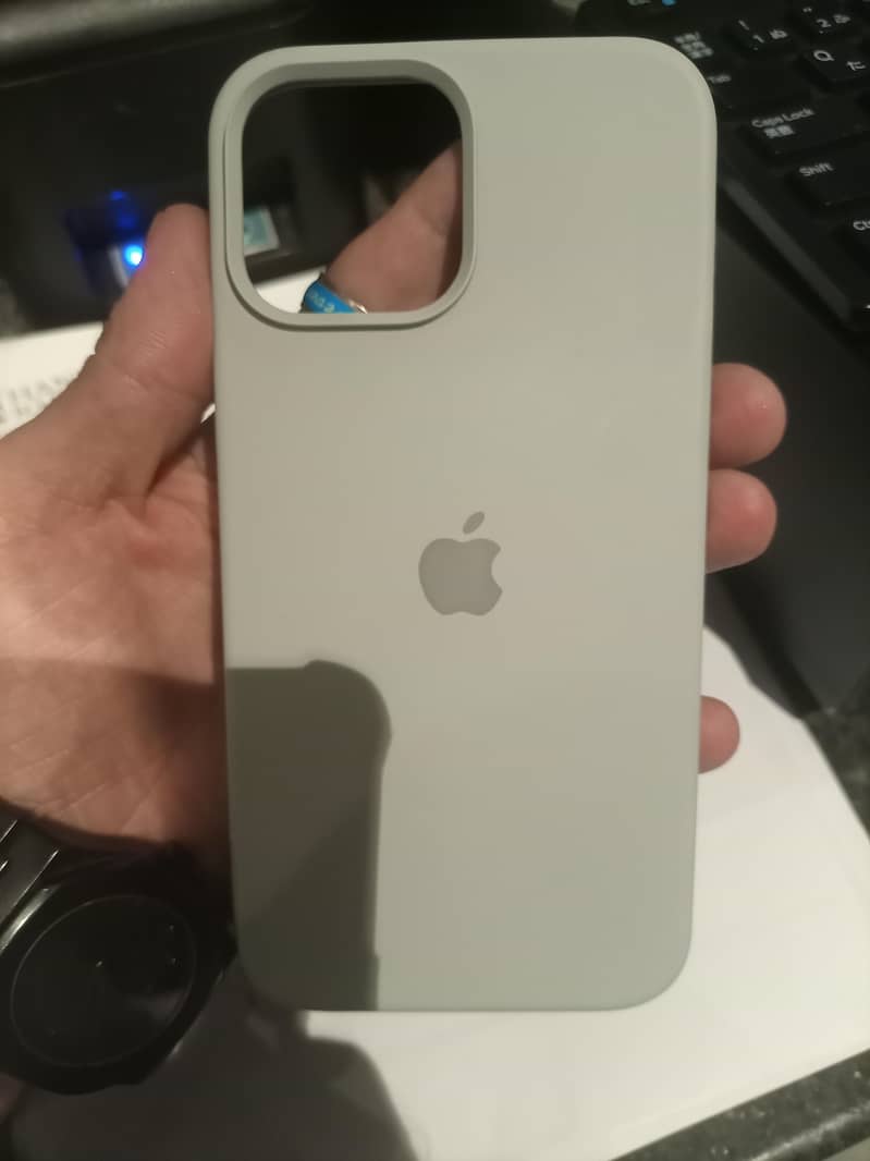 Apple iPhone 13 Pro Max 1