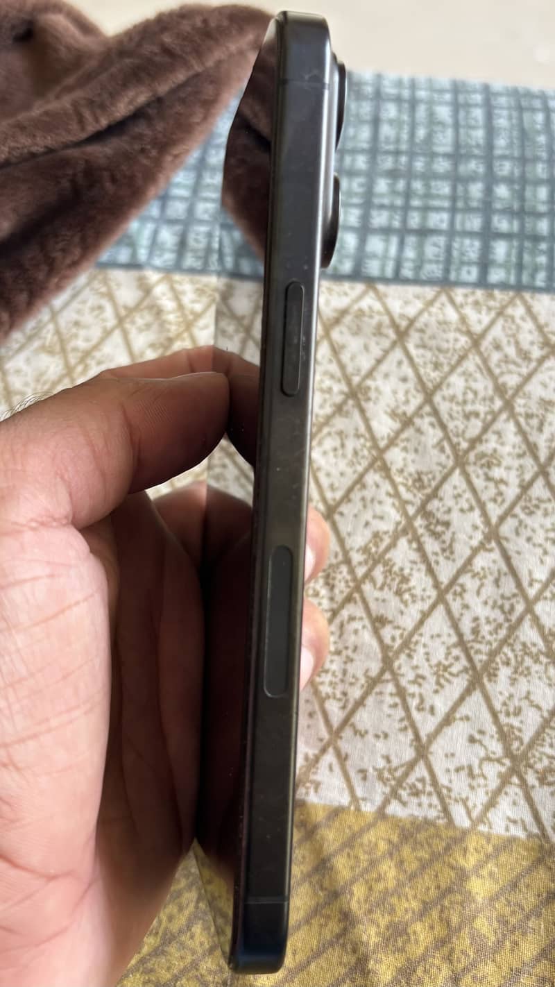 Apple iPhone 15 Pro Max 1