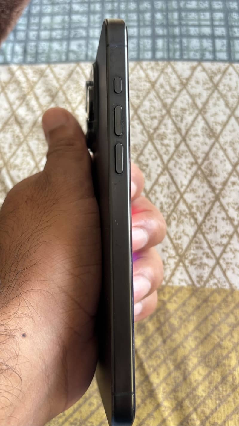 Apple iPhone 15 Pro Max 5