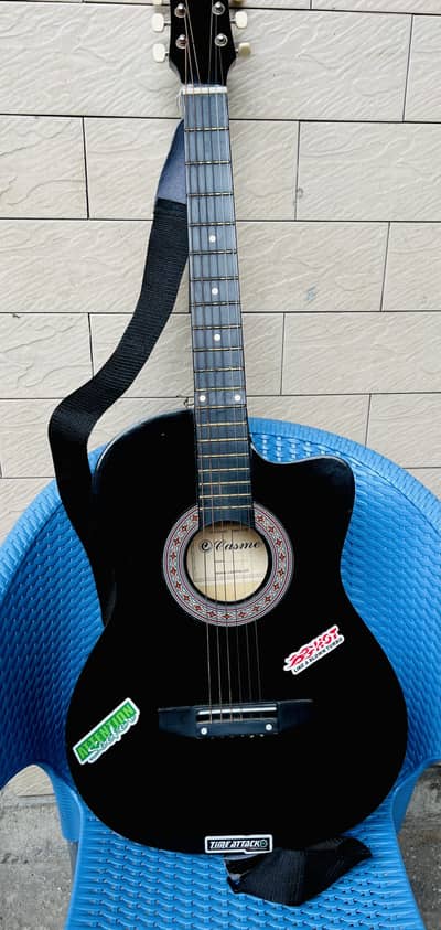 Beginner guitar 10 months used All Good condition with bag