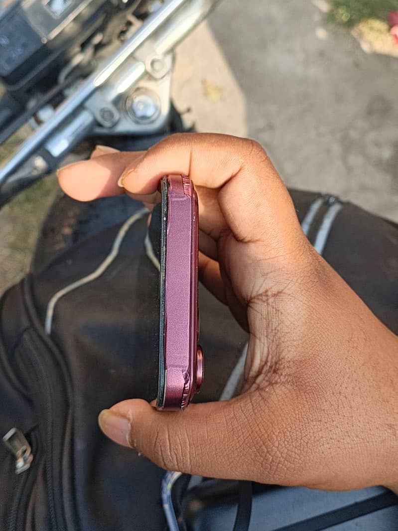 Apple iPhone 12 Pro Max 4