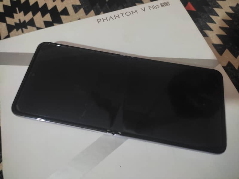 Tecno Phantom V Flip 0