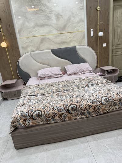 Designer Bed Set with 2 Side Tables & Dressing Table