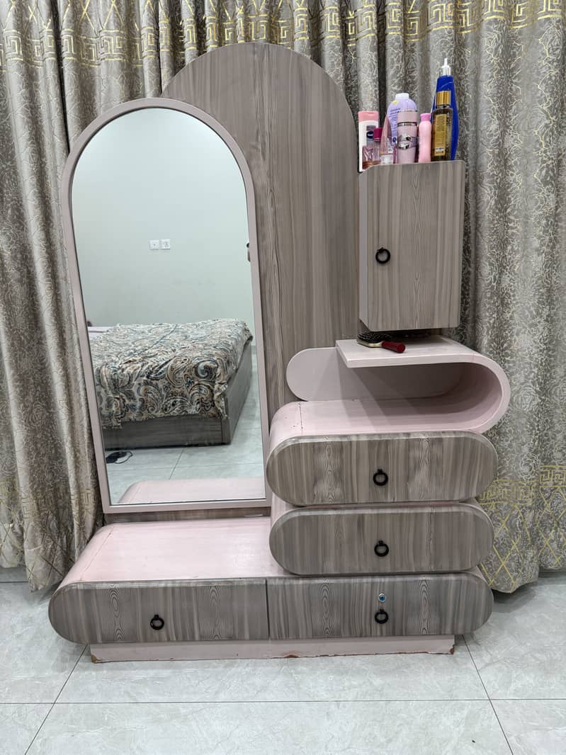 Bed Set with 2 Side Tables & Dressing Table 2