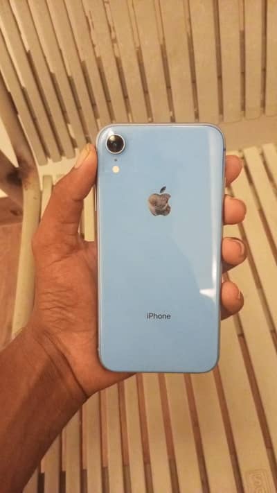 Apple iPhone XR