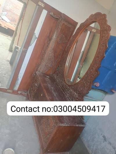 Beautiful Wooden Bed with Matching Dressing Table for Sale