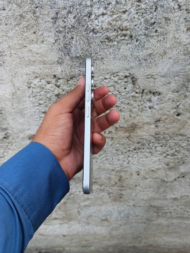 TECHNO SPARK 40 PRO 1