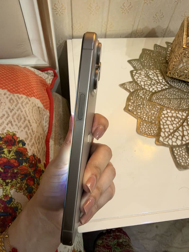 Apple iPhone 15 Pro Max 1
