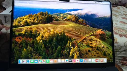 Macbook M3 Pro - 18/512gb - 16 inch  ,Colour Space Black like new Box