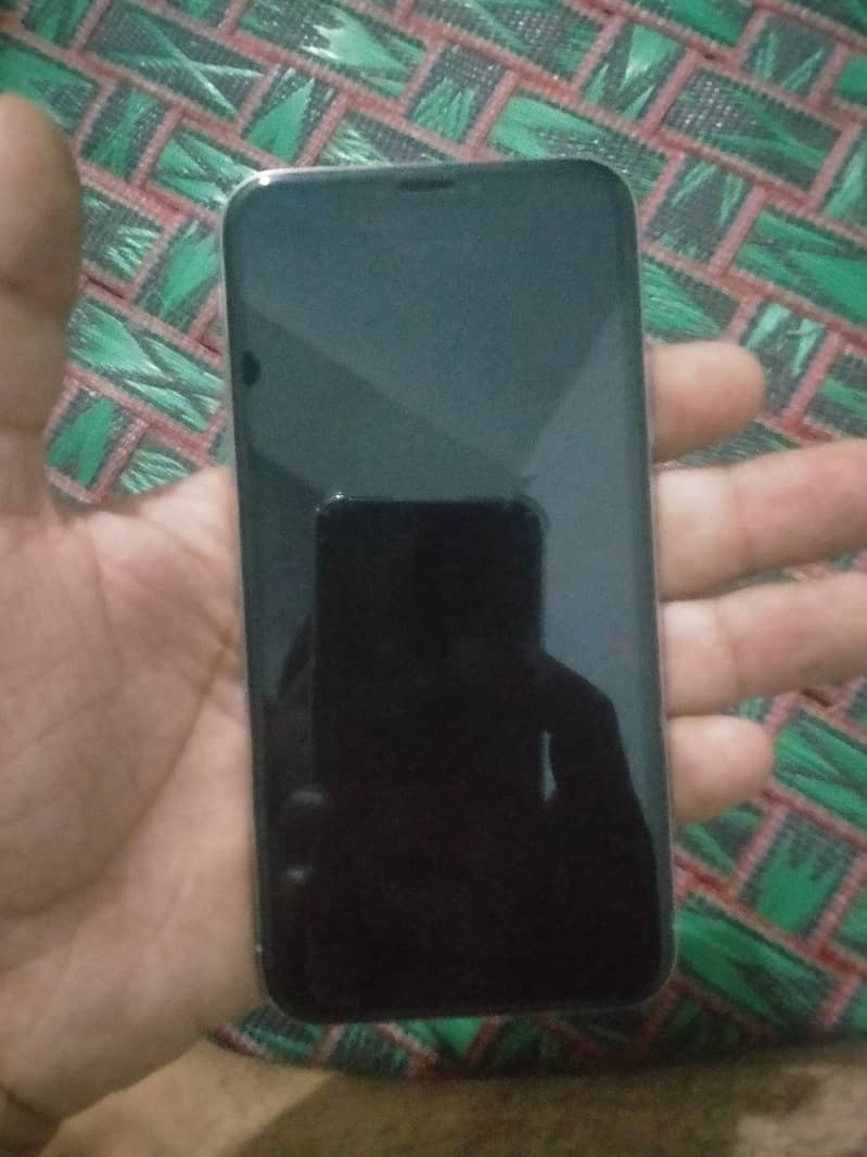 Apple iPhone X 0