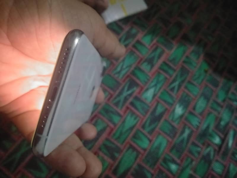 Apple iPhone X 2