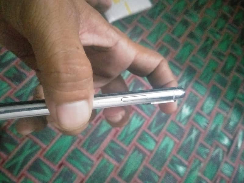Apple iPhone X 6