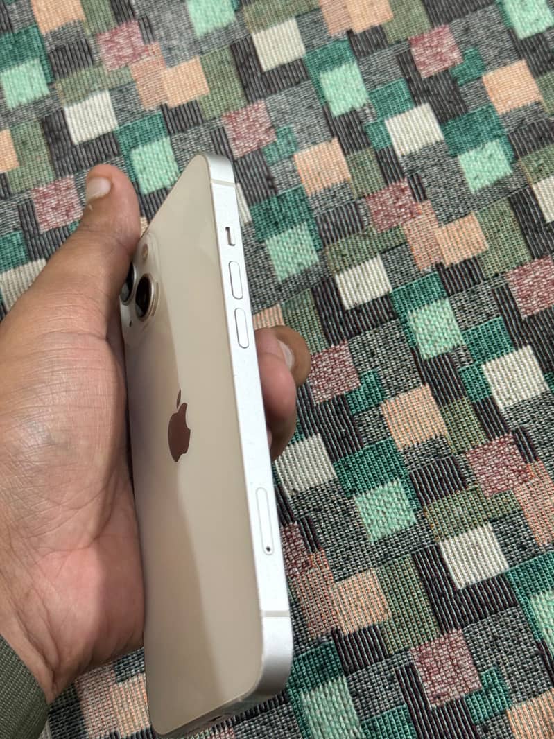 Apple iPhone 13 1